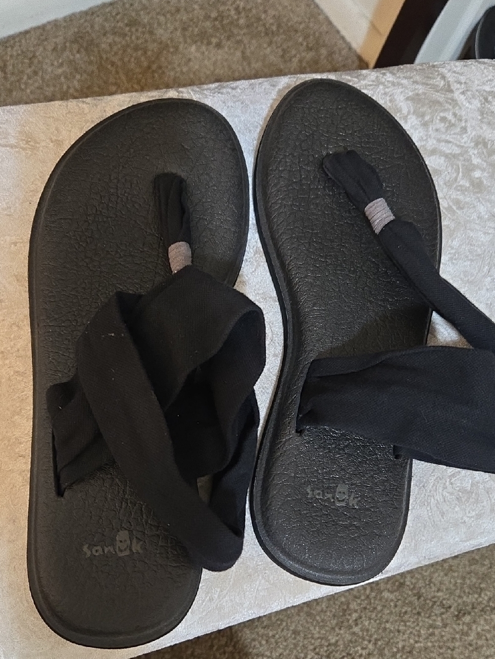 Sanuk Women's Yoga Sling Black Fabric Toe-Post Wrap Sandals
